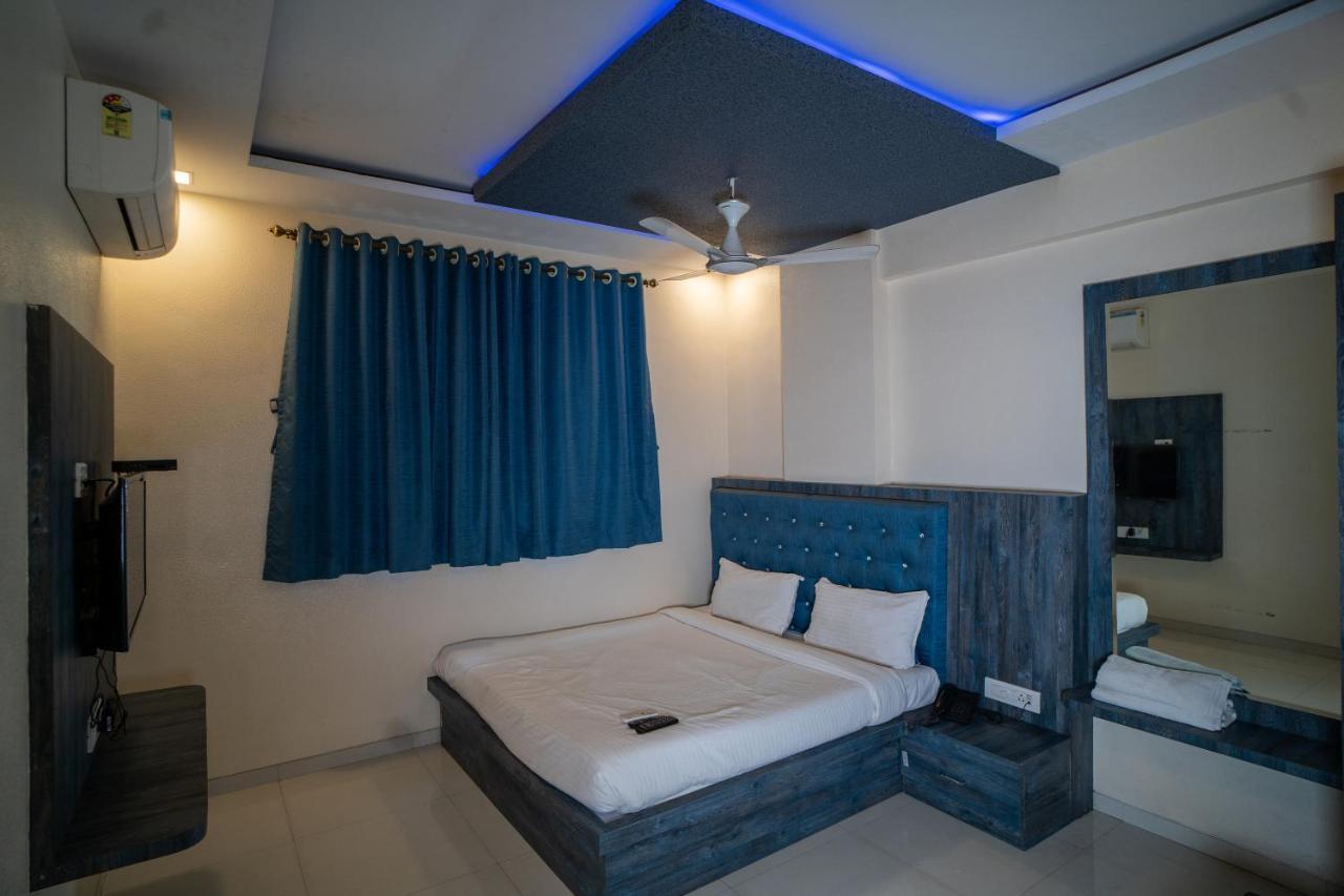Hotel Mari Aai Residency Navi Mumbai Exterior foto